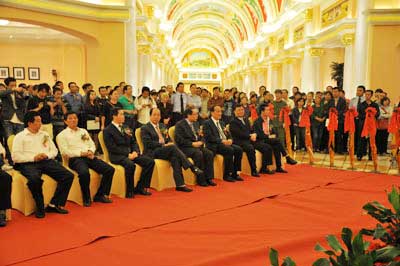 Co-Chairman of APECF Xiao Wunan attends the Opening Ceremony of the first five star hotel of Biguiyuan in south- west China