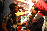 Mr. Xiao Wunan accepts an interview by Phoenix TV.